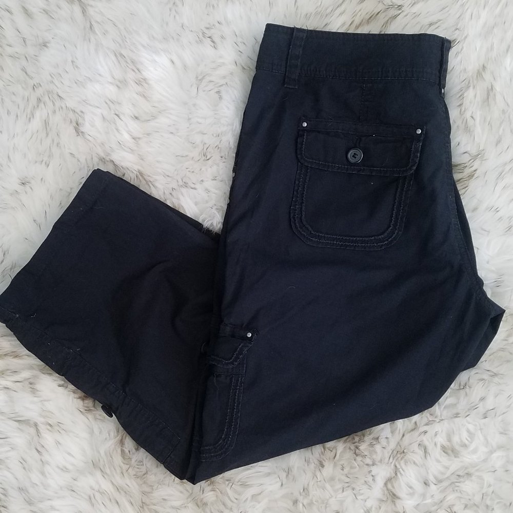 Caslon Black Capri Cargo Pants - Size 6
